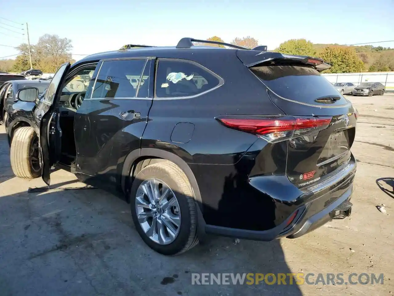 3 Photograph of a damaged car 5TDDZRBH4NS184636 TOYOTA HIGHLANDER 2022