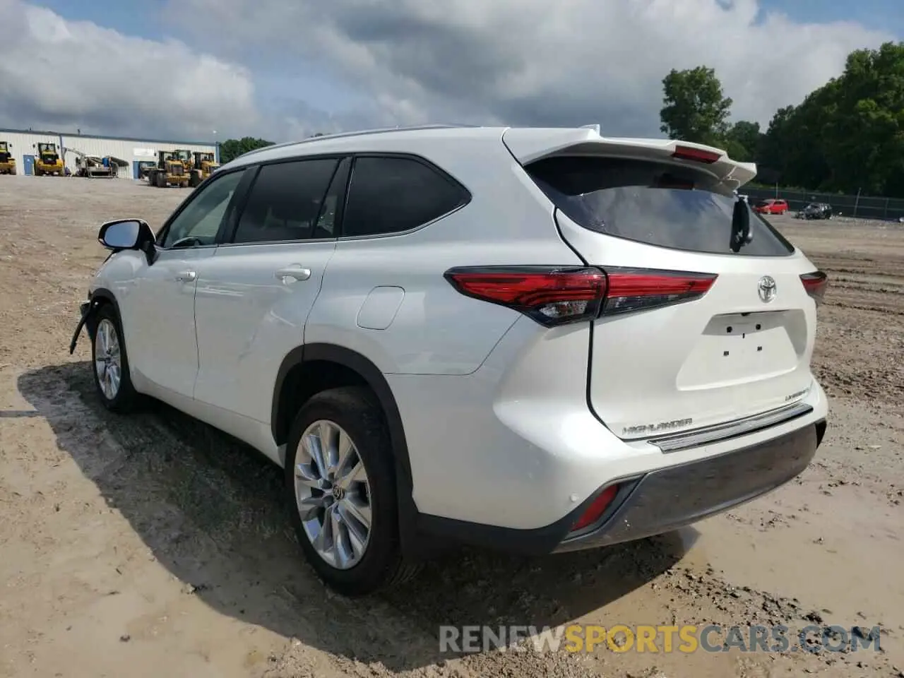 3 Photograph of a damaged car 5TDDZRBH5NS167313 TOYOTA HIGHLANDER 2022