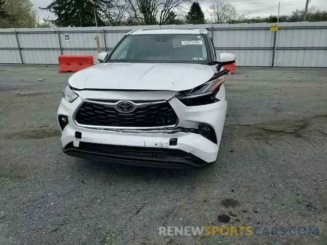 12 Photograph of a damaged car 5TDDZRBH6NS169393 TOYOTA HIGHLANDER 2022