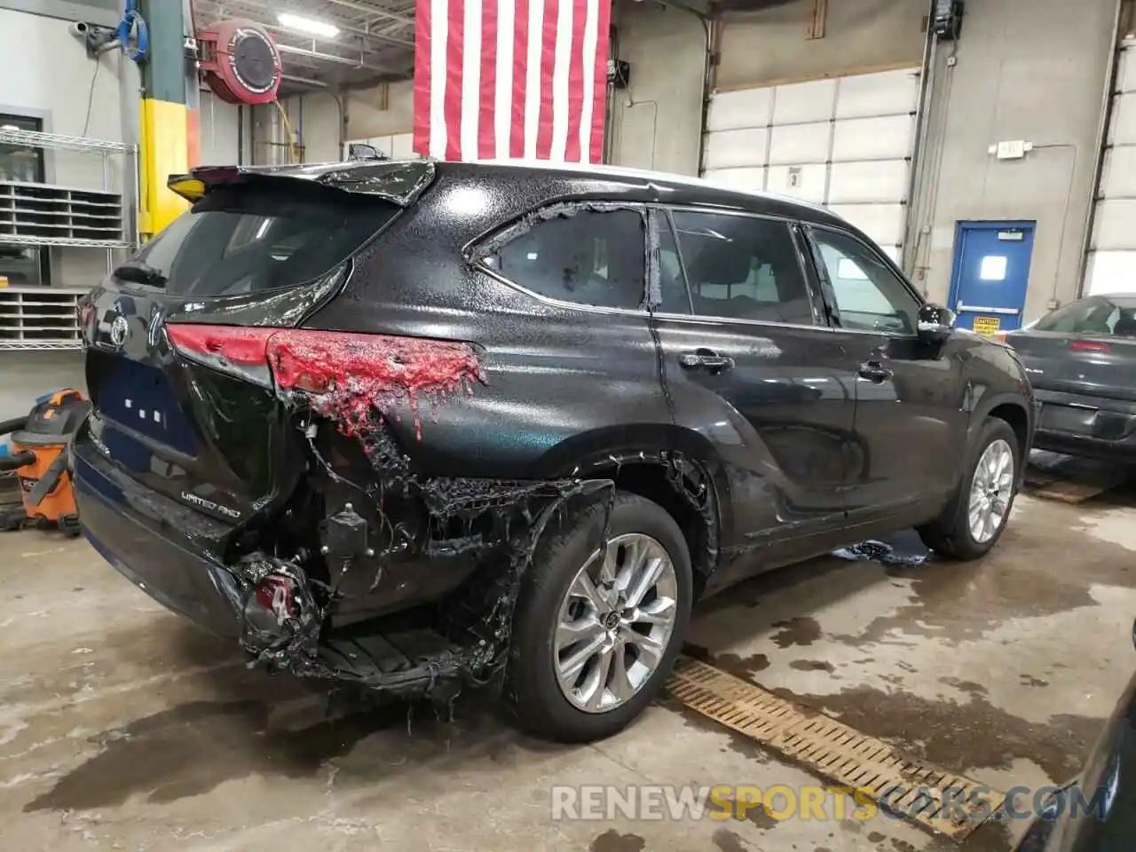 3 Photograph of a damaged car 5TDDZRBH8NS168570 TOYOTA HIGHLANDER 2022