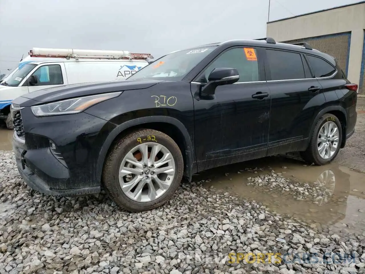 1 Photograph of a damaged car 5TDDZRBHXNS255855 TOYOTA HIGHLANDER 2022