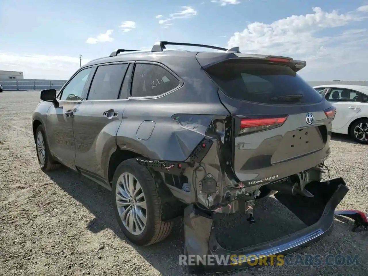 3 Photograph of a damaged car 5TDEBRCH1NS096456 TOYOTA HIGHLANDER 2022