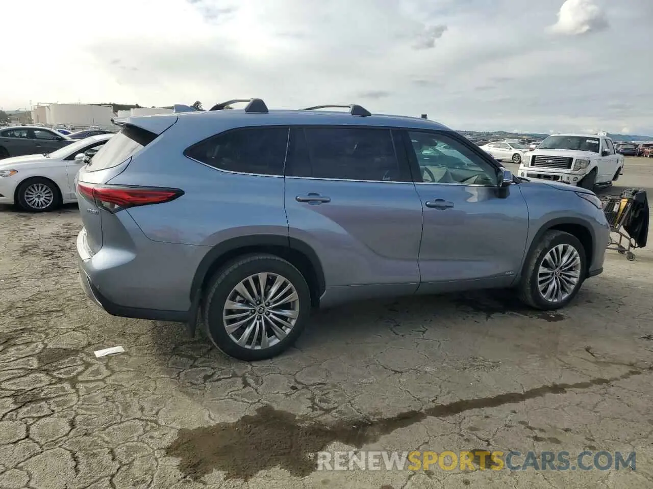 3 Photograph of a damaged car 5TDEBRCH4NS092367 TOYOTA HIGHLANDER 2022