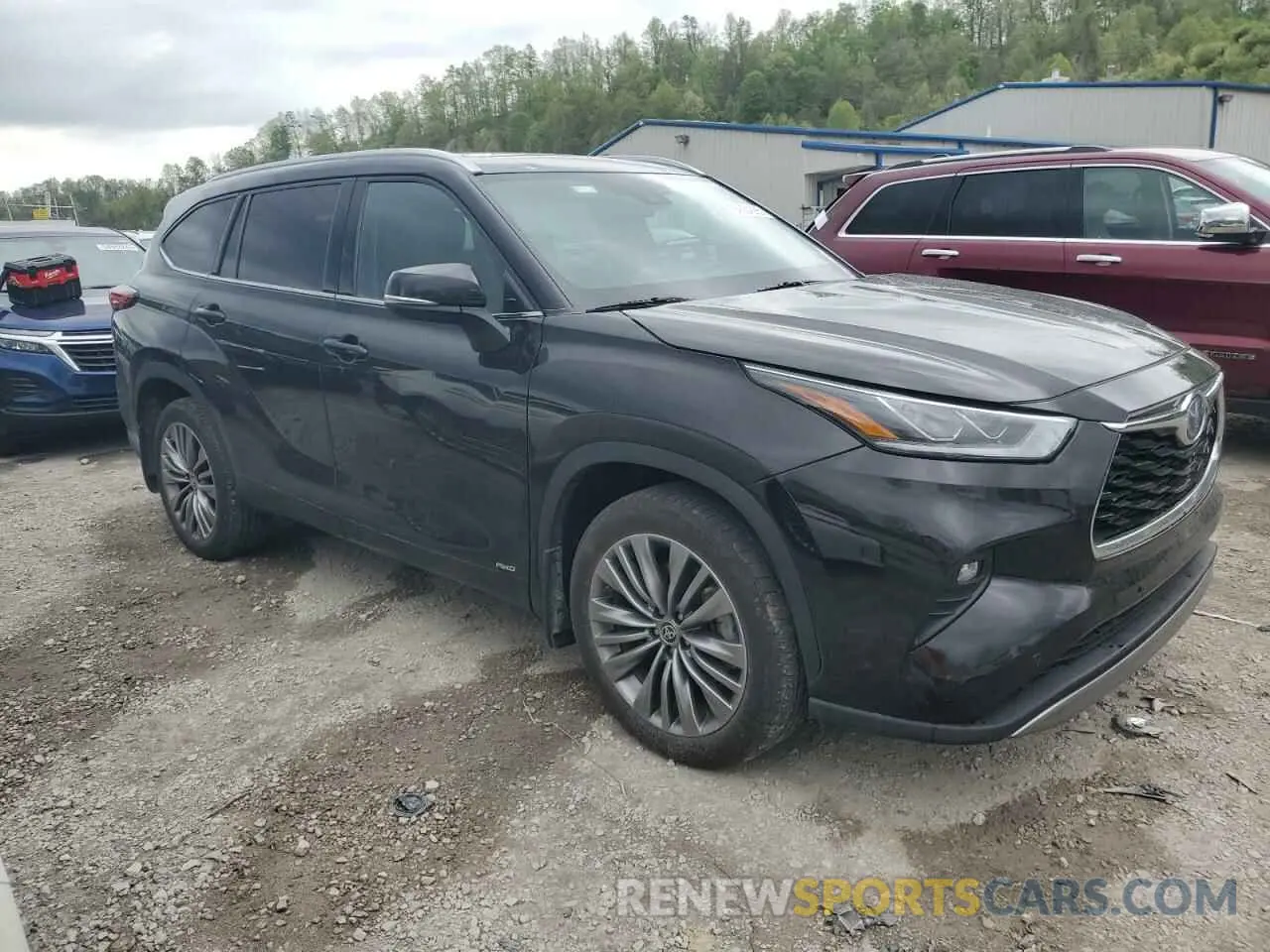 4 Photograph of a damaged car 5TDEBRCH6NS079586 TOYOTA HIGHLANDER 2022