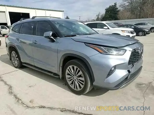 11 Photograph of a damaged car 5TDEBRCH7NS082027 TOYOTA HIGHLANDER 2022