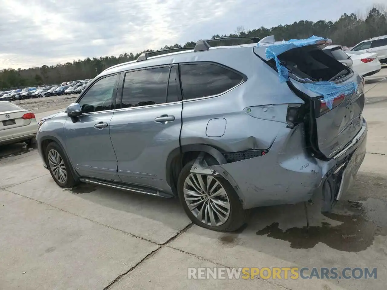 2 Photograph of a damaged car 5TDEBRCH7NS082027 TOYOTA HIGHLANDER 2022