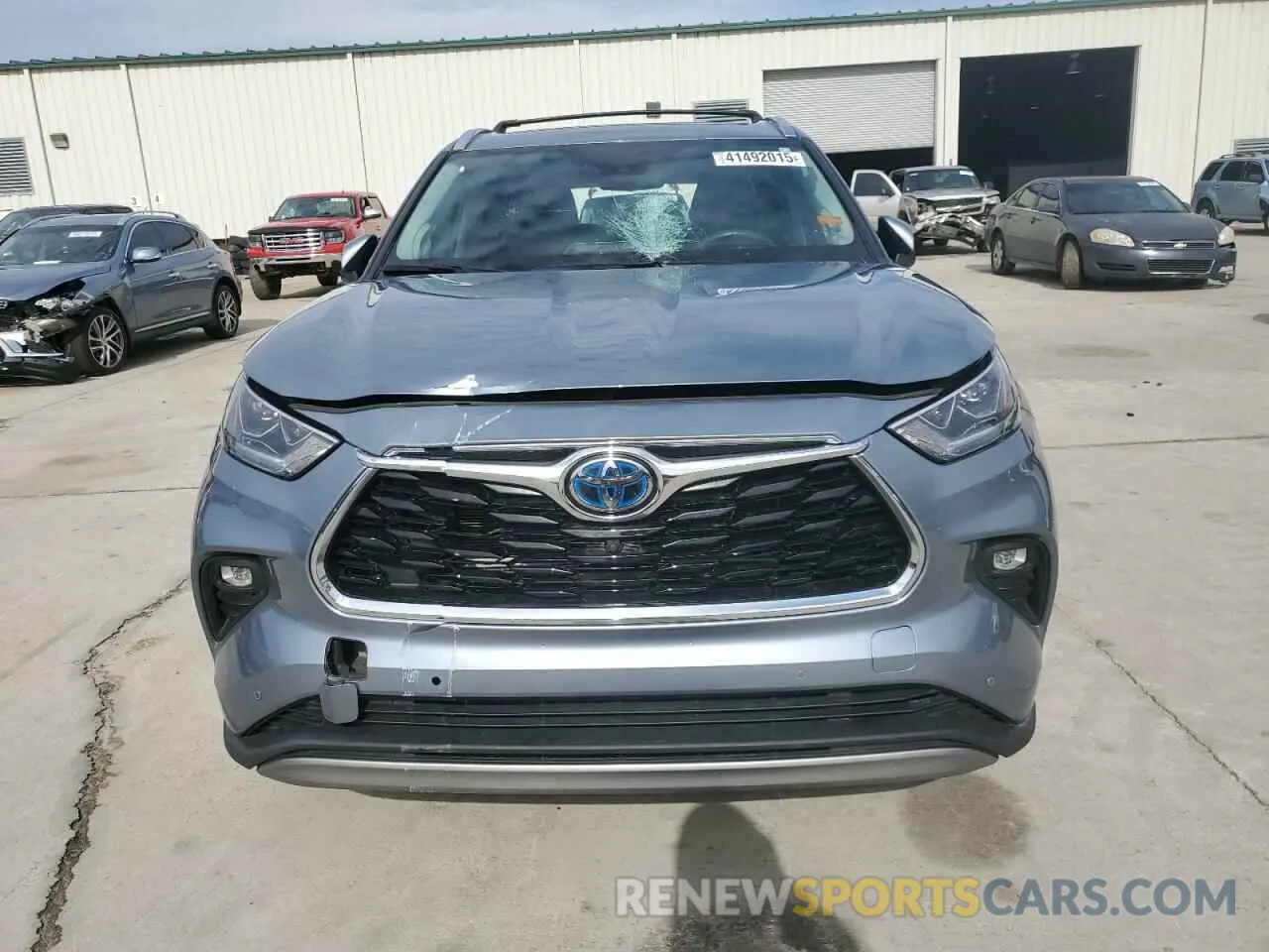 5 Photograph of a damaged car 5TDEBRCH7NS082027 TOYOTA HIGHLANDER 2022