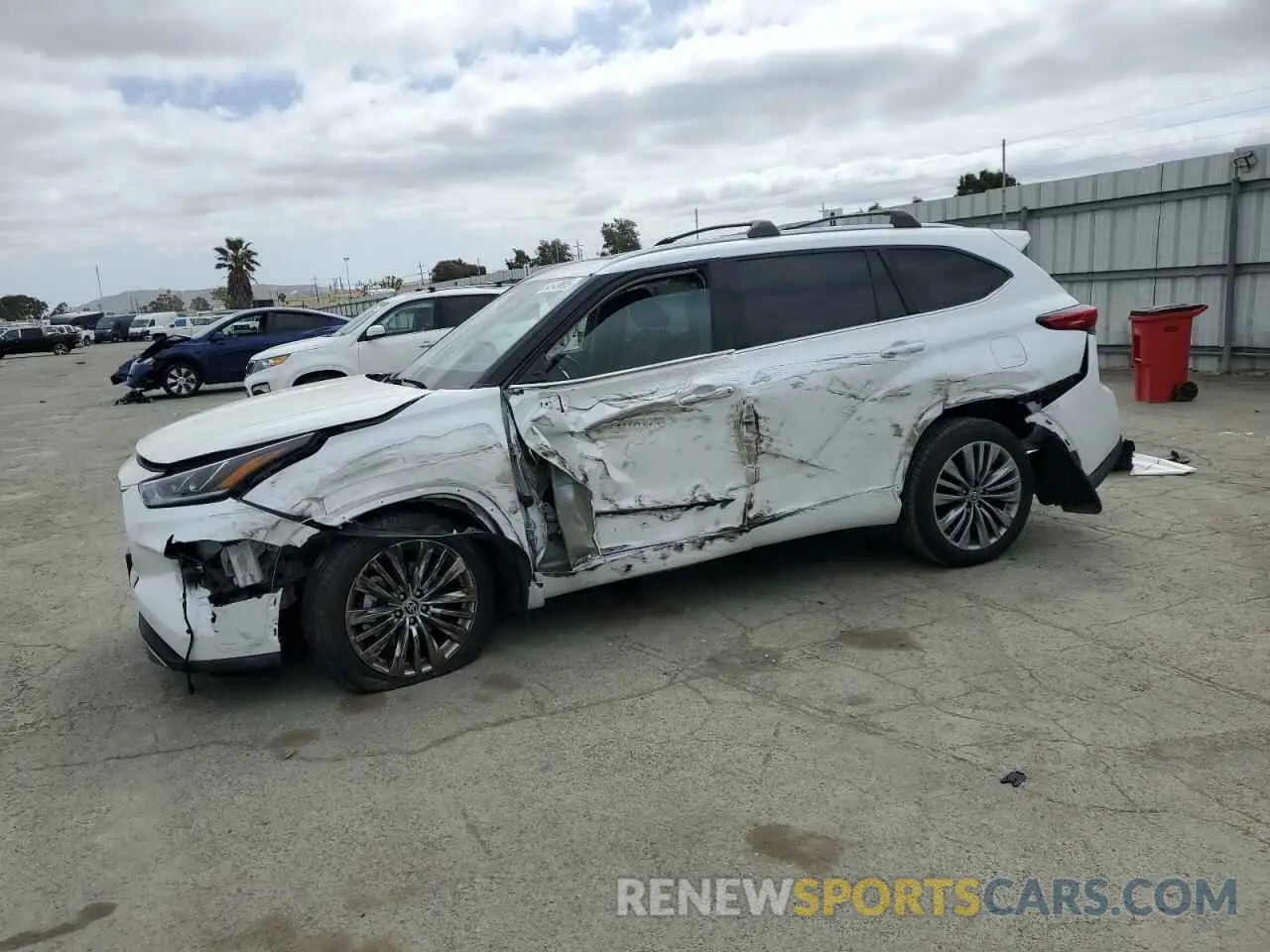 1 Photograph of a damaged car 5TDEBRCH8NS090895 TOYOTA HIGHLANDER 2022