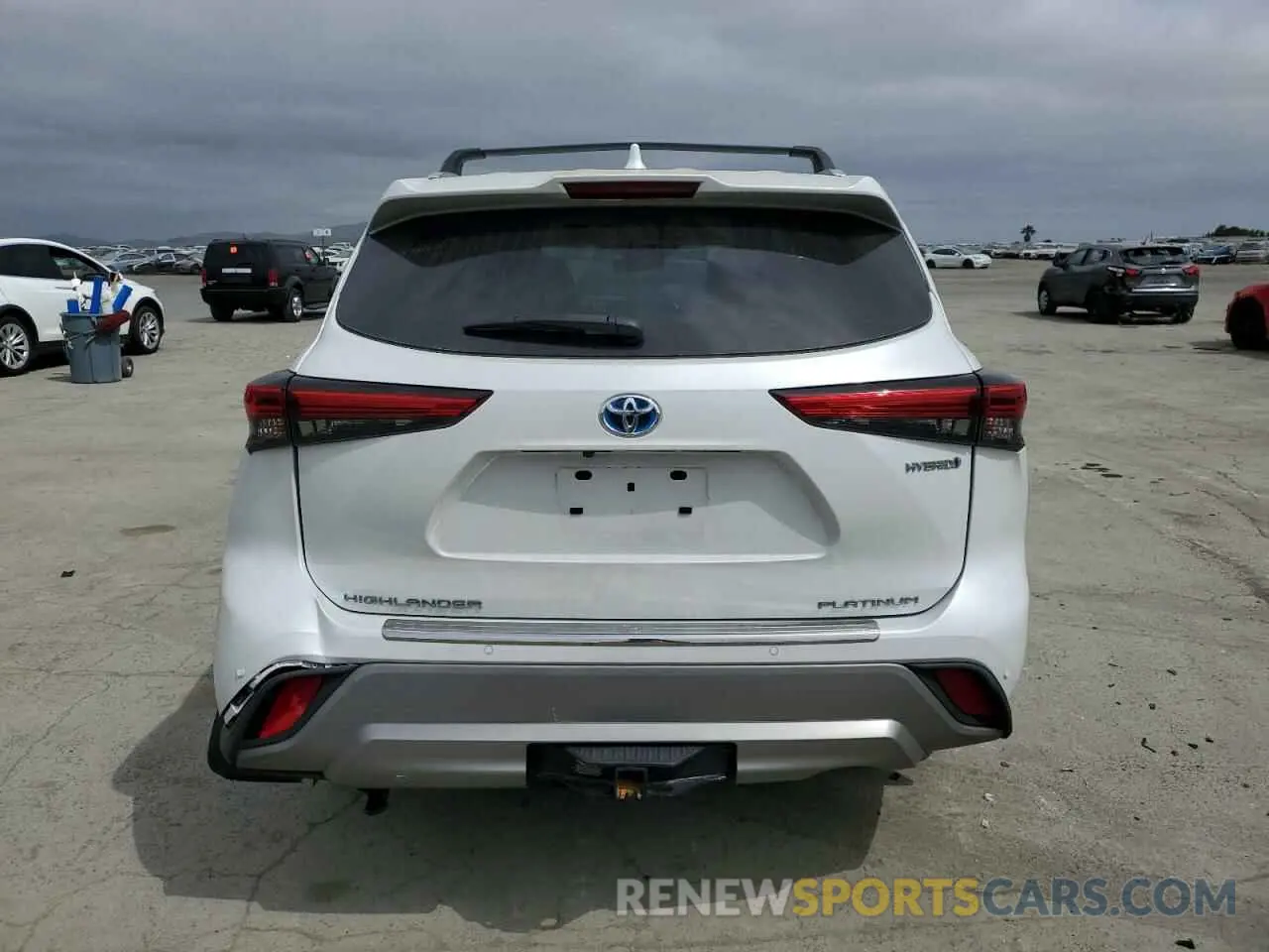 6 Photograph of a damaged car 5TDEBRCH8NS090895 TOYOTA HIGHLANDER 2022