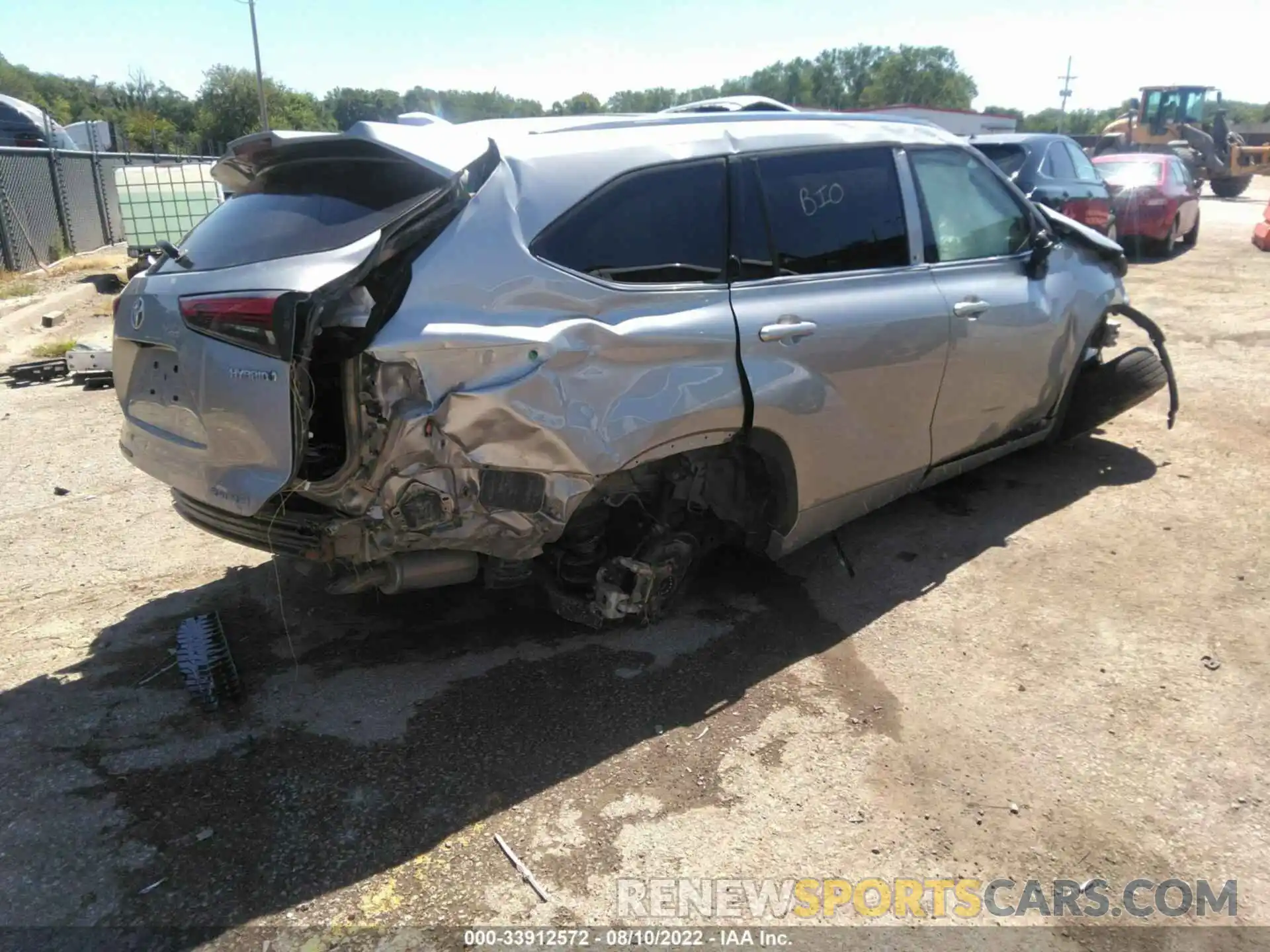 4 Photograph of a damaged car 5TDEBRCH9NS080991 TOYOTA HIGHLANDER 2022