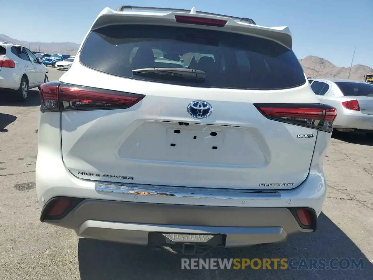 6 Photograph of a damaged car 5TDFARAH5NS012746 TOYOTA HIGHLANDER 2022