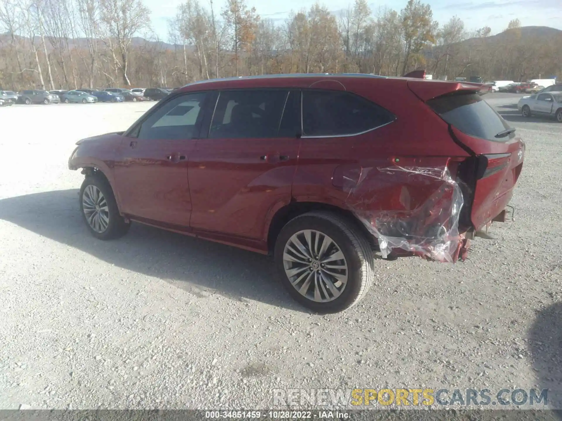 3 Photograph of a damaged car 5TDFARAH5NS014044 TOYOTA HIGHLANDER 2022