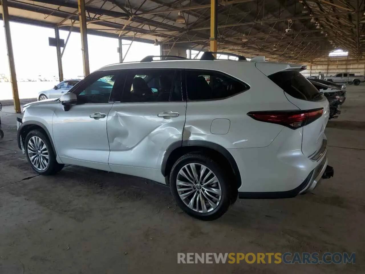 2 Photograph of a damaged car 5TDFZRAH2NS110657 TOYOTA HIGHLANDER 2022
