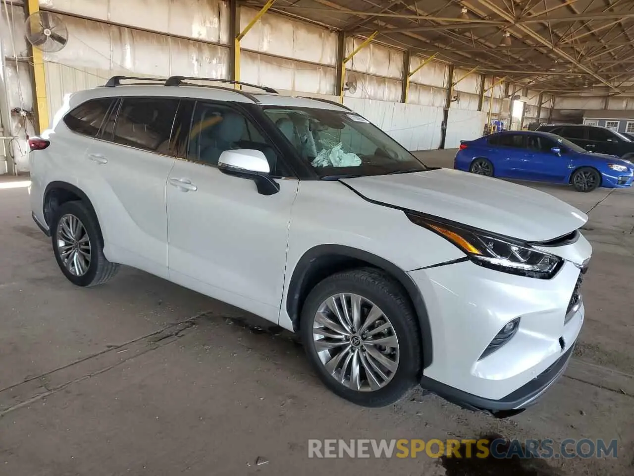4 Photograph of a damaged car 5TDFZRAH2NS110657 TOYOTA HIGHLANDER 2022