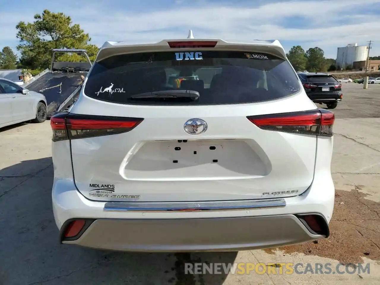 6 Photograph of a damaged car 5TDFZRAH3NS106875 TOYOTA HIGHLANDER 2022