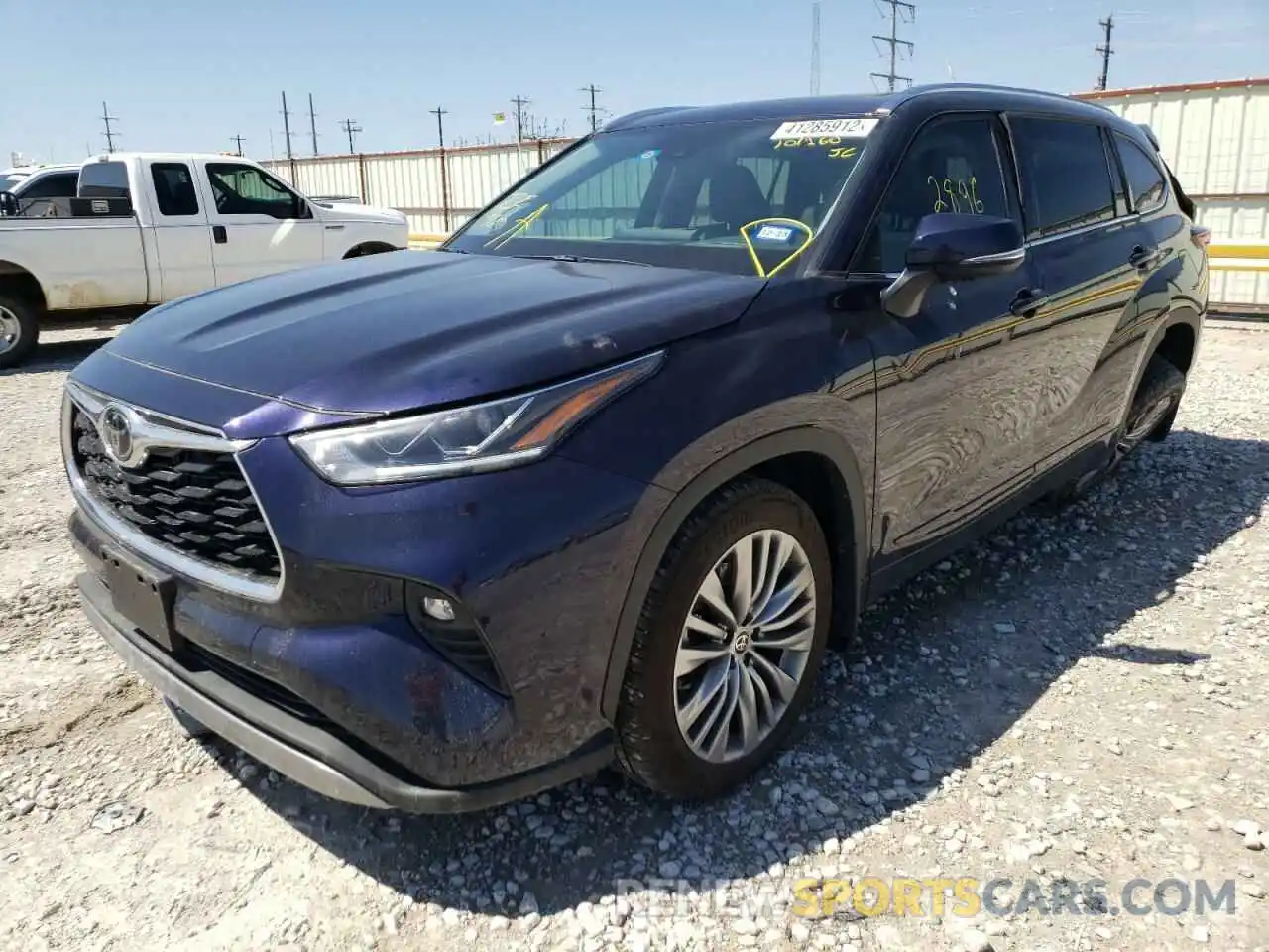 2 Photograph of a damaged car 5TDFZRAH7NS101260 TOYOTA HIGHLANDER 2022