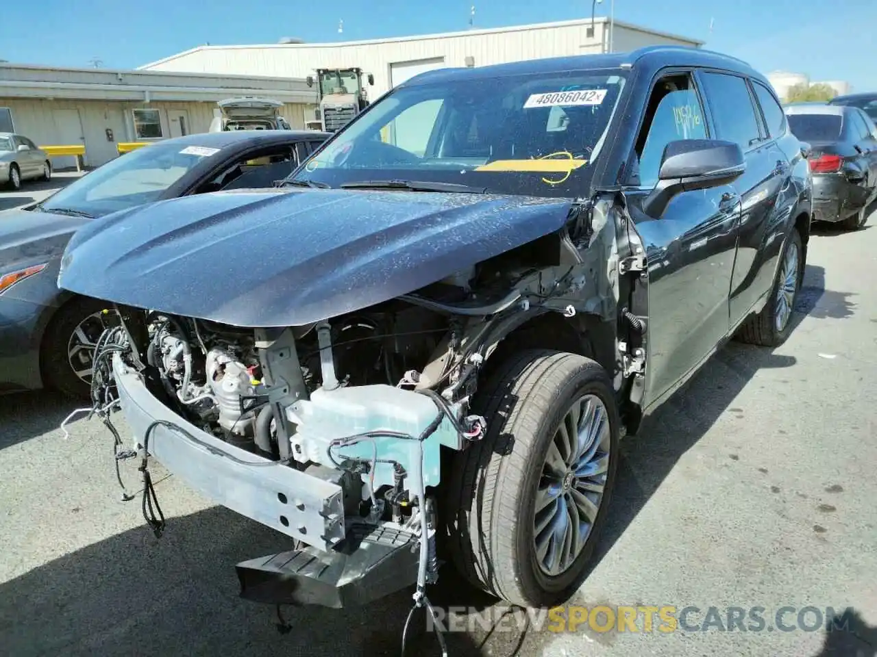 2 Photograph of a damaged car 5TDFZRBH0NS173349 TOYOTA HIGHLANDER 2022