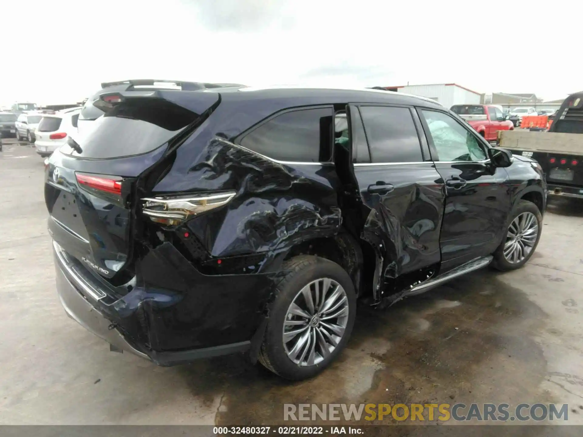 6 Photograph of a damaged car 5TDFZRBH1NS180200 TOYOTA HIGHLANDER 2022