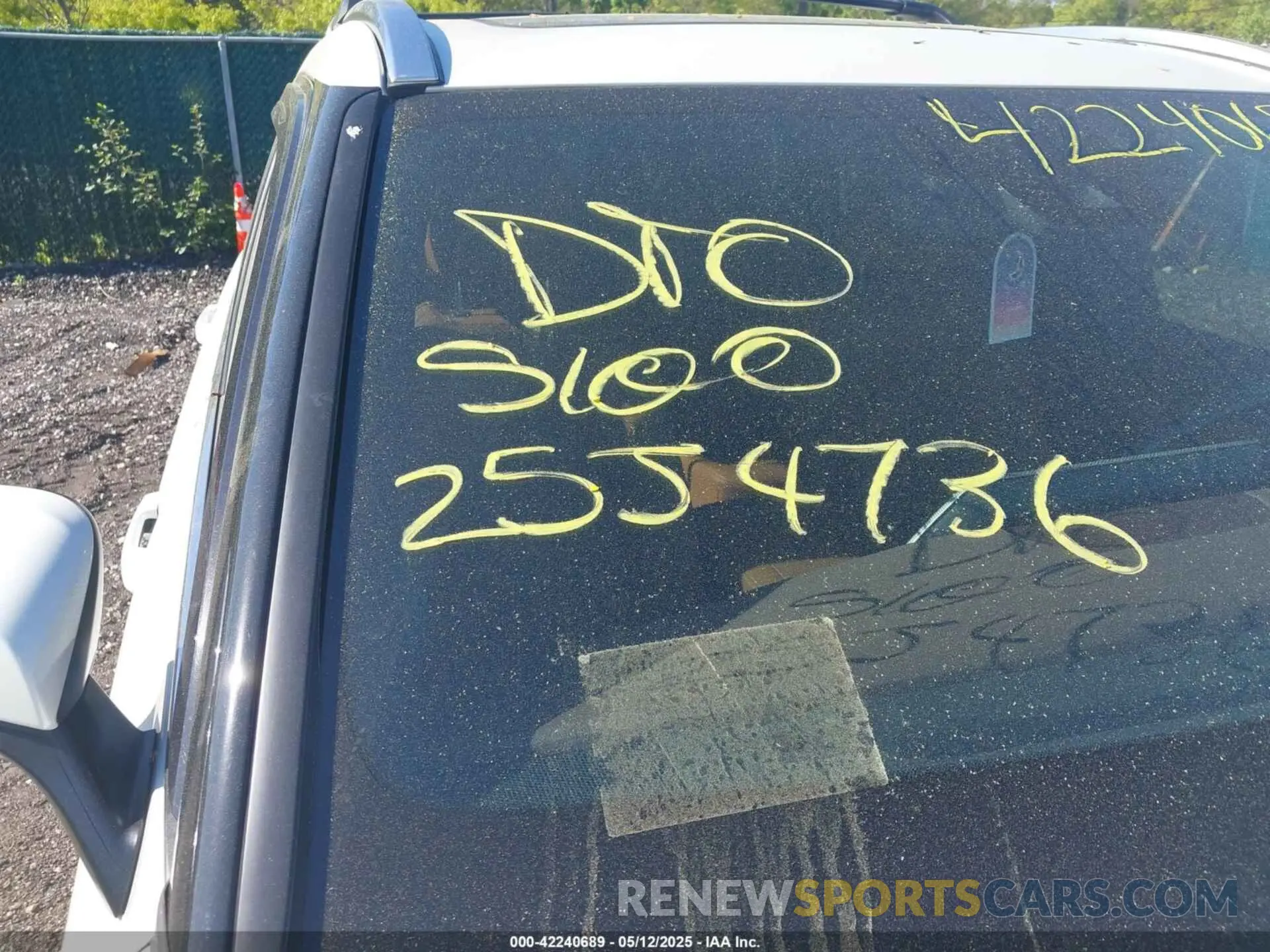 16 Photograph of a damaged car 5TDFZRBH2NS176088 TOYOTA HIGHLANDER 2022