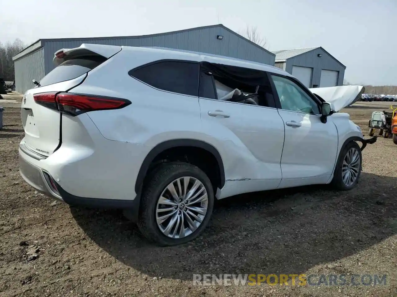 3 Photograph of a damaged car 5TDFZRBH2NS201605 TOYOTA HIGHLANDER 2022