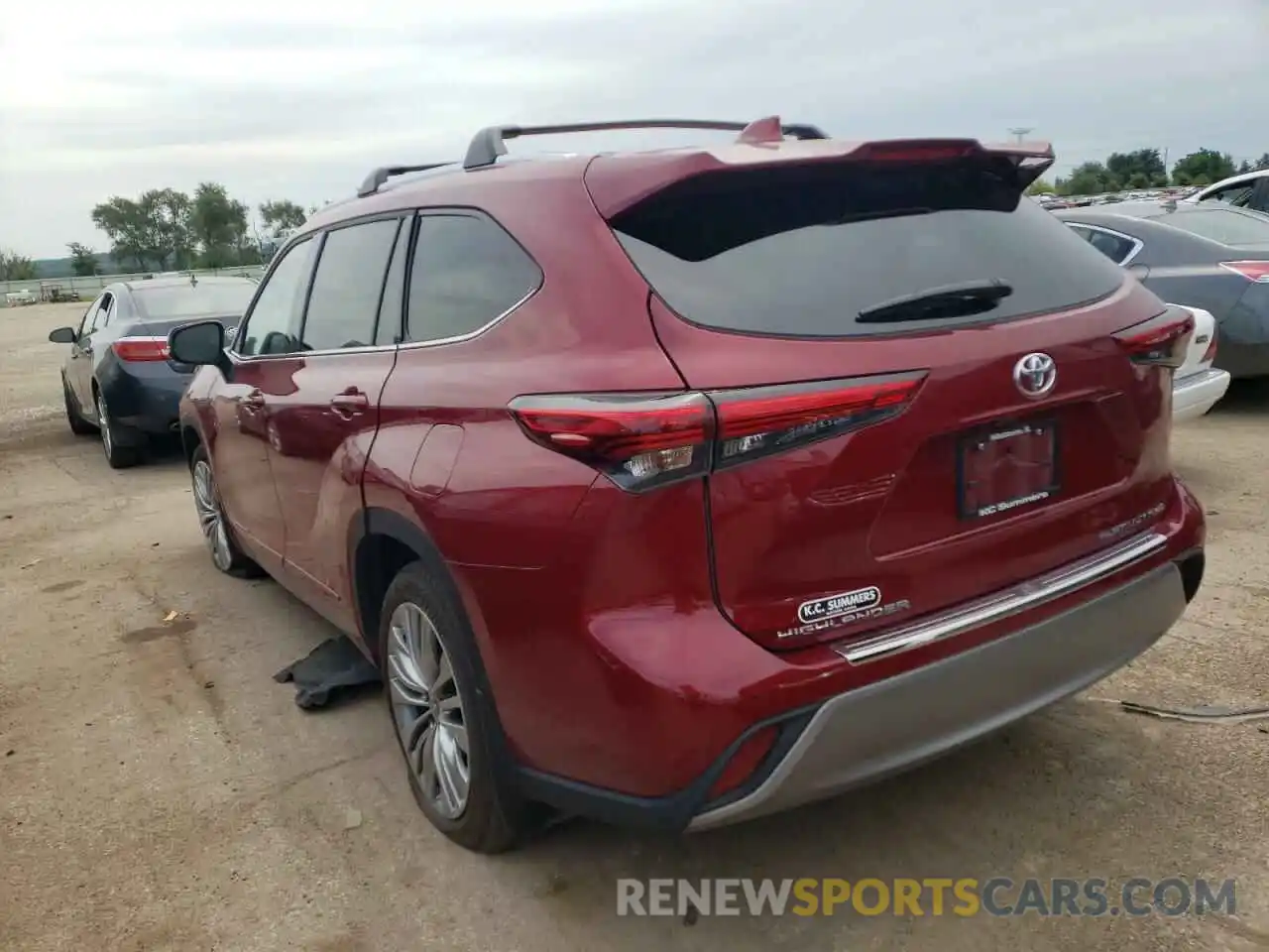 3 Photograph of a damaged car 5TDFZRBH3NS161079 TOYOTA HIGHLANDER 2022