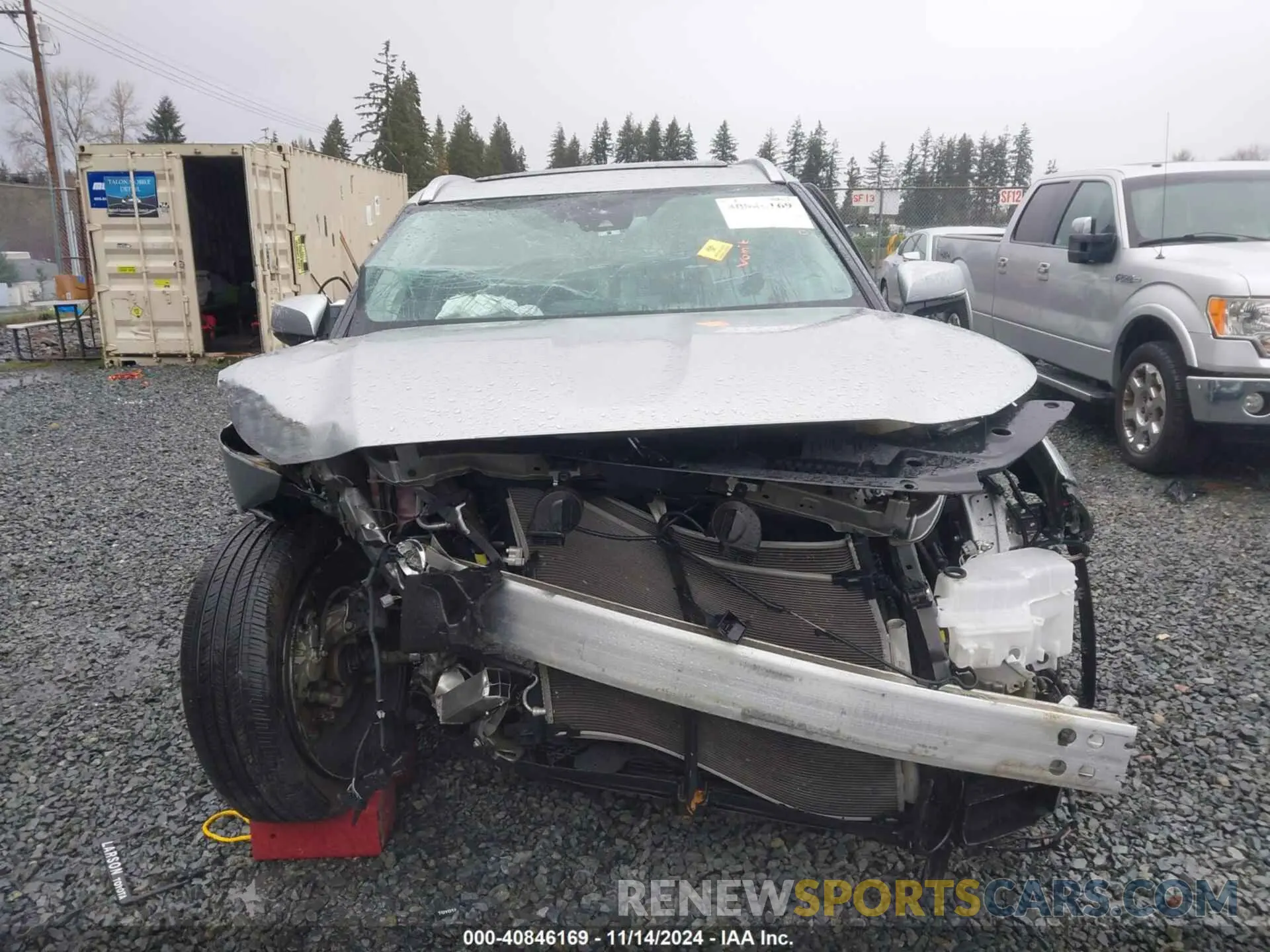 12 Photograph of a damaged car 5TDFZRBH3NS207669 TOYOTA HIGHLANDER 2022