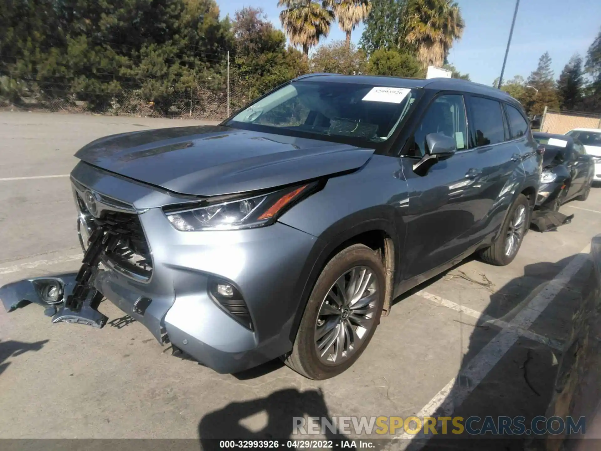 2 Photograph of a damaged car 5TDFZRBH4NS182927 TOYOTA HIGHLANDER 2022