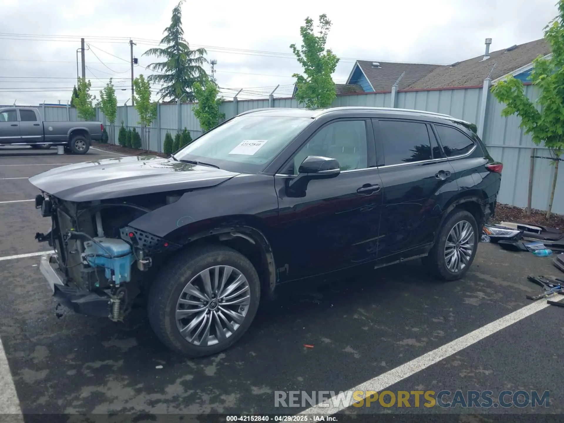 2 Photograph of a damaged car 5TDFZRBH4NS234086 TOYOTA HIGHLANDER 2022