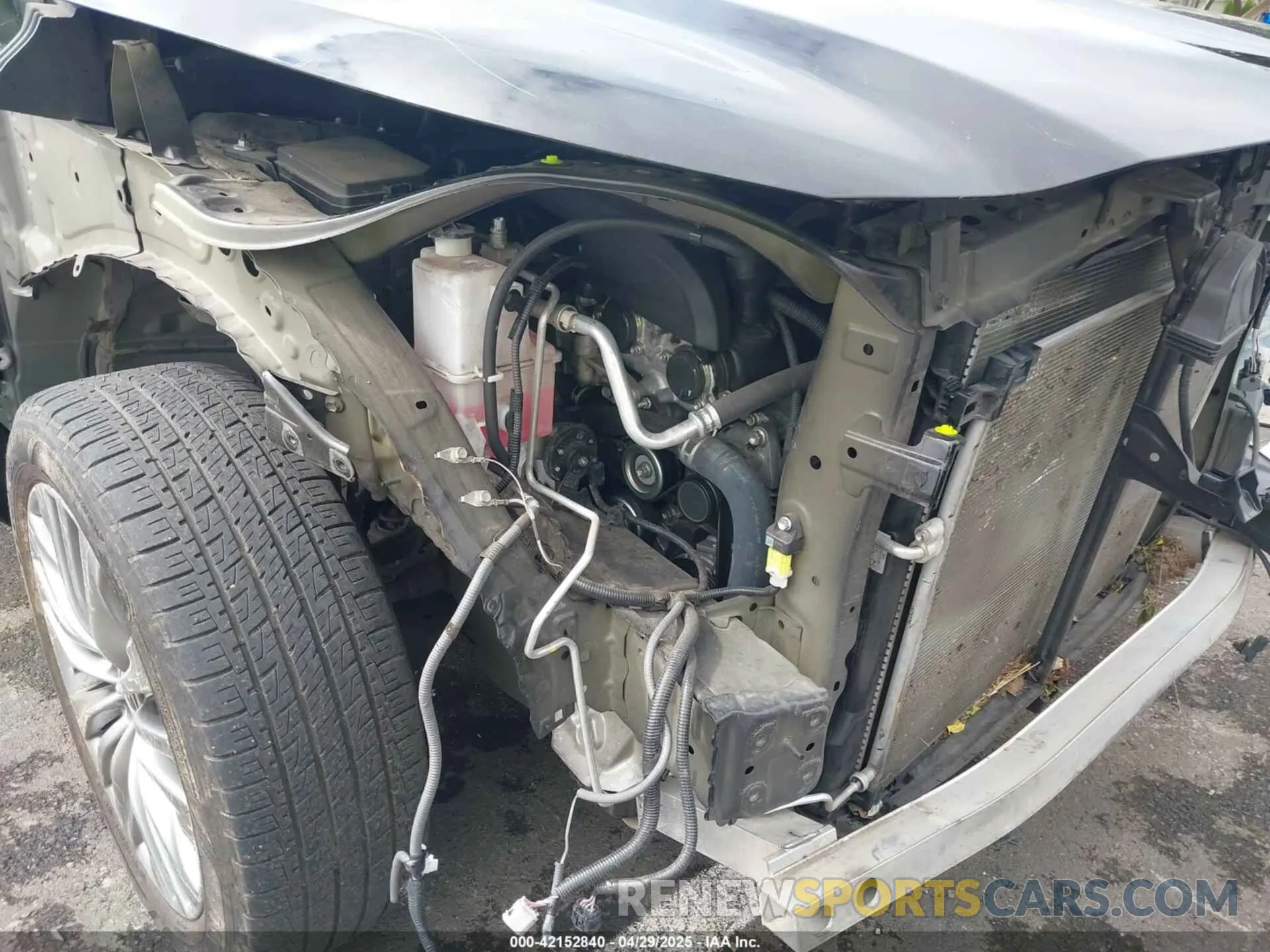 6 Photograph of a damaged car 5TDFZRBH4NS234086 TOYOTA HIGHLANDER 2022
