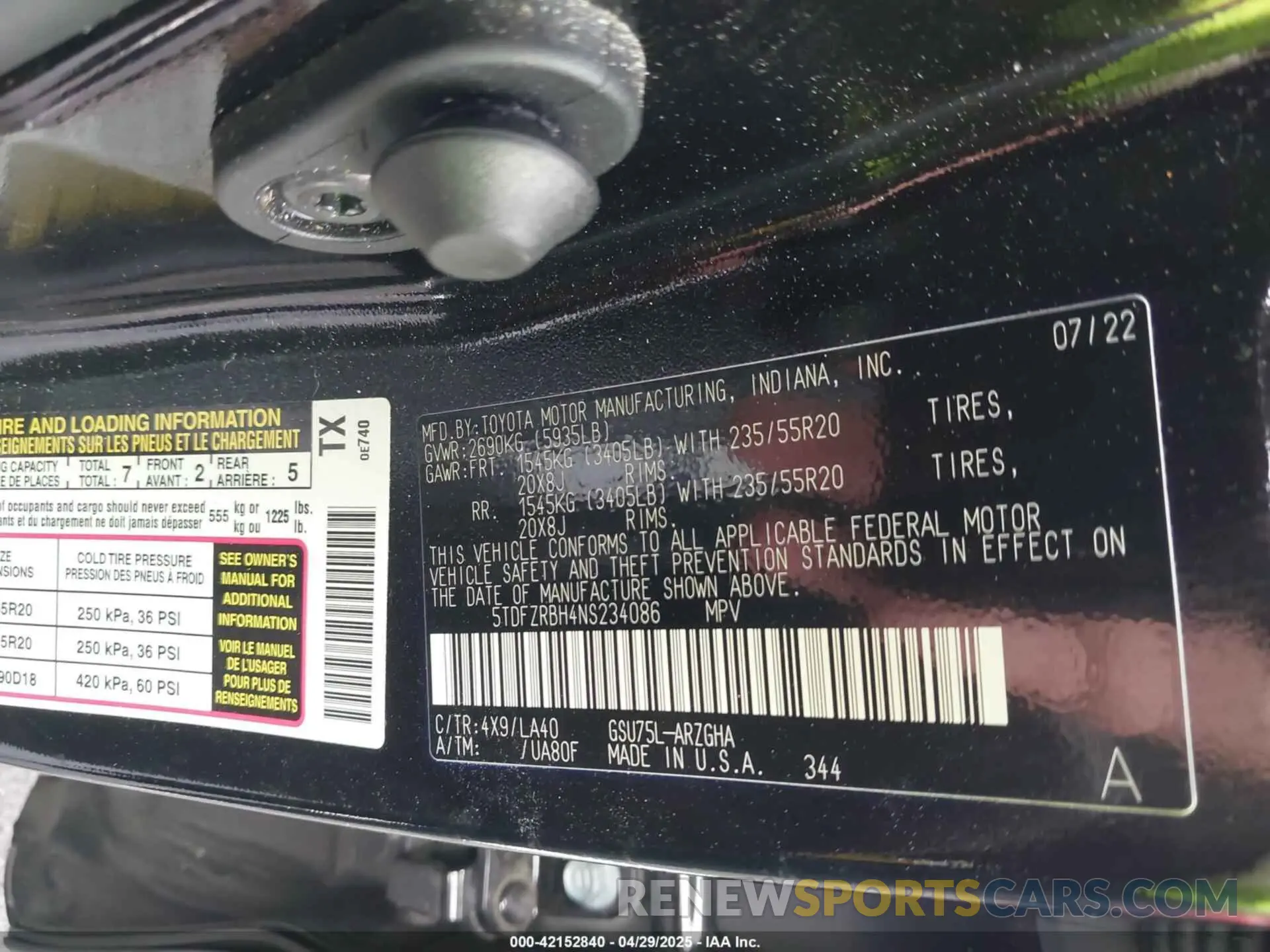 9 Photograph of a damaged car 5TDFZRBH4NS234086 TOYOTA HIGHLANDER 2022