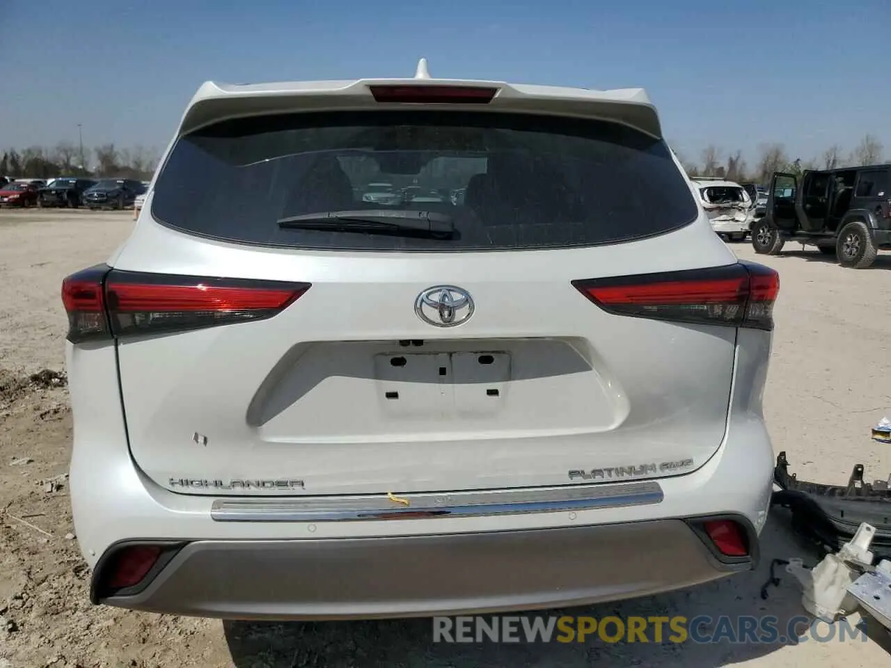 6 Photograph of a damaged car 5TDFZRBH5NS171578 TOYOTA HIGHLANDER 2022