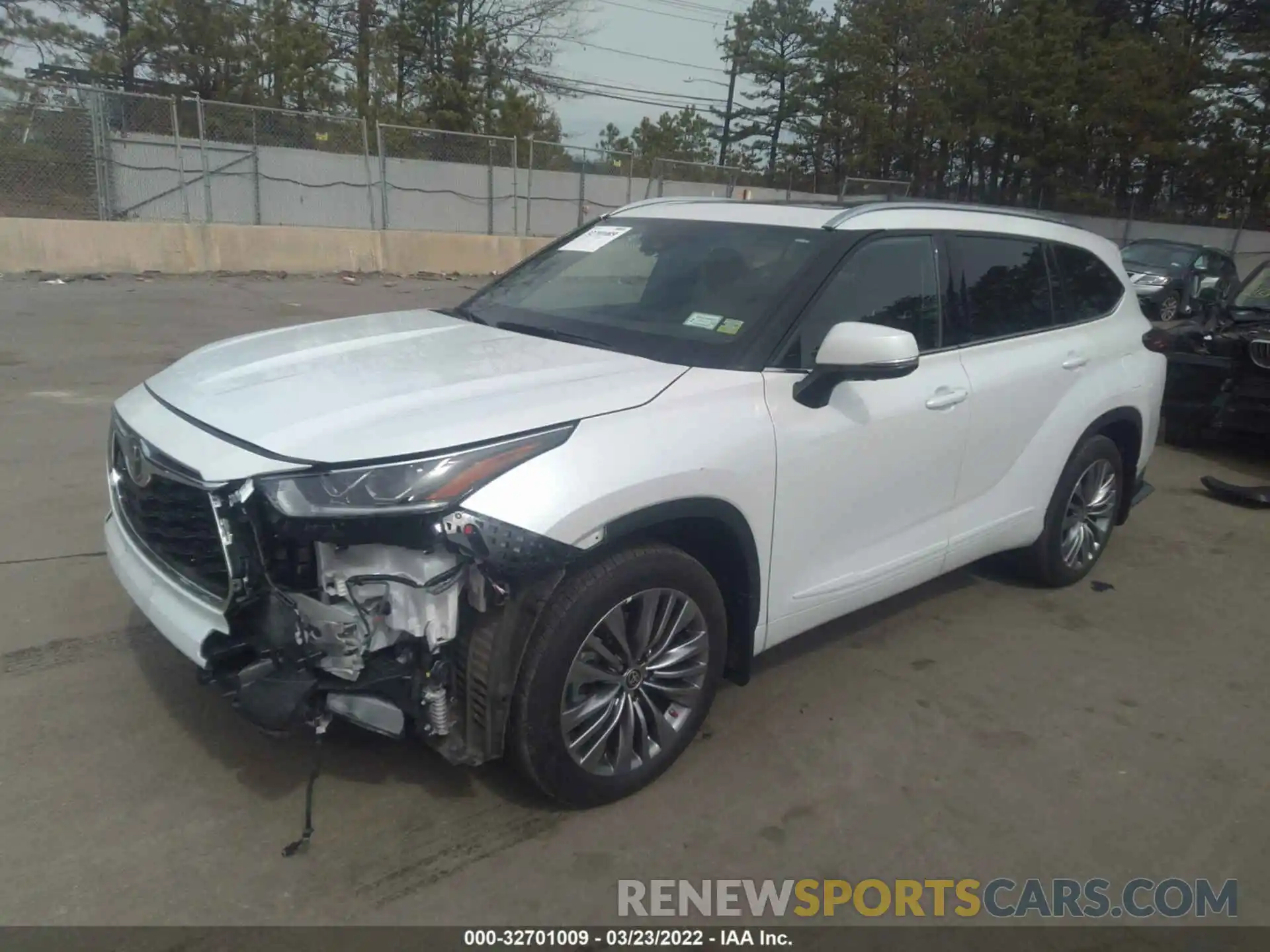 2 Photograph of a damaged car 5TDFZRBH5NS174254 TOYOTA HIGHLANDER 2022