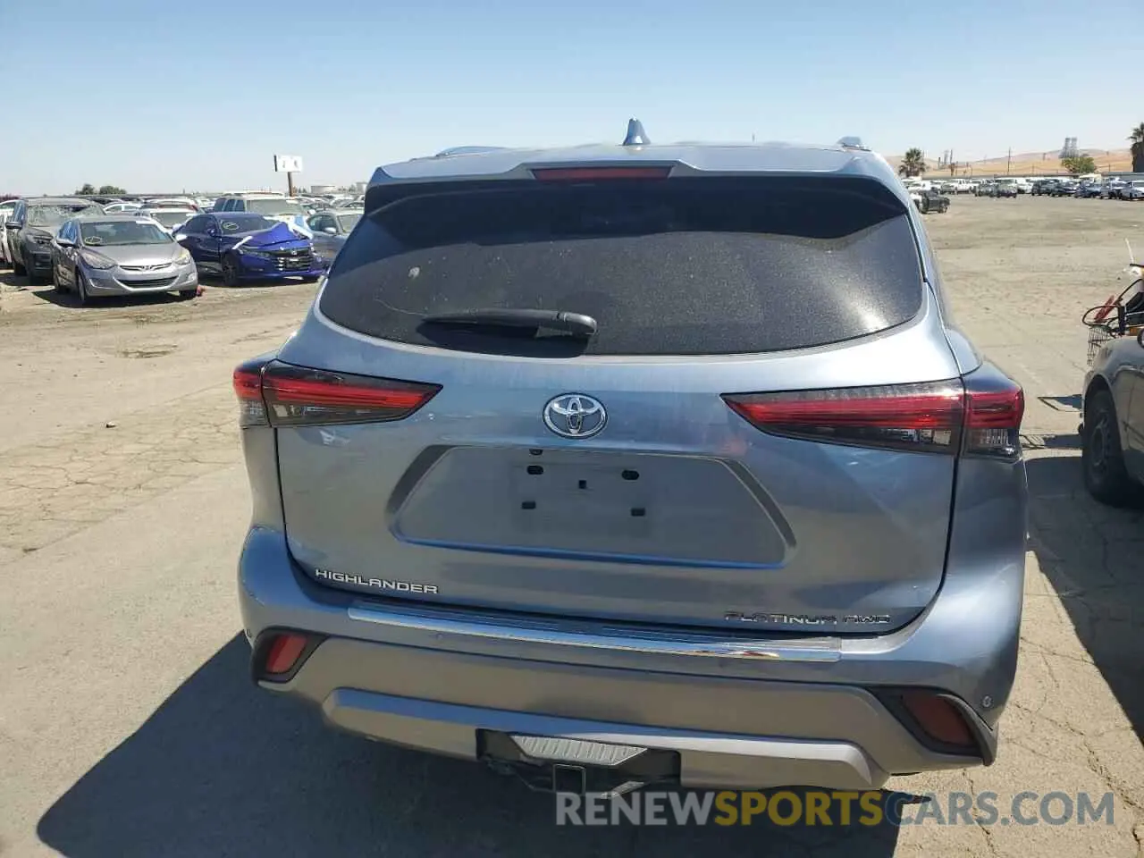 6 Photograph of a damaged car 5TDFZRBH5NS238406 TOYOTA HIGHLANDER 2022