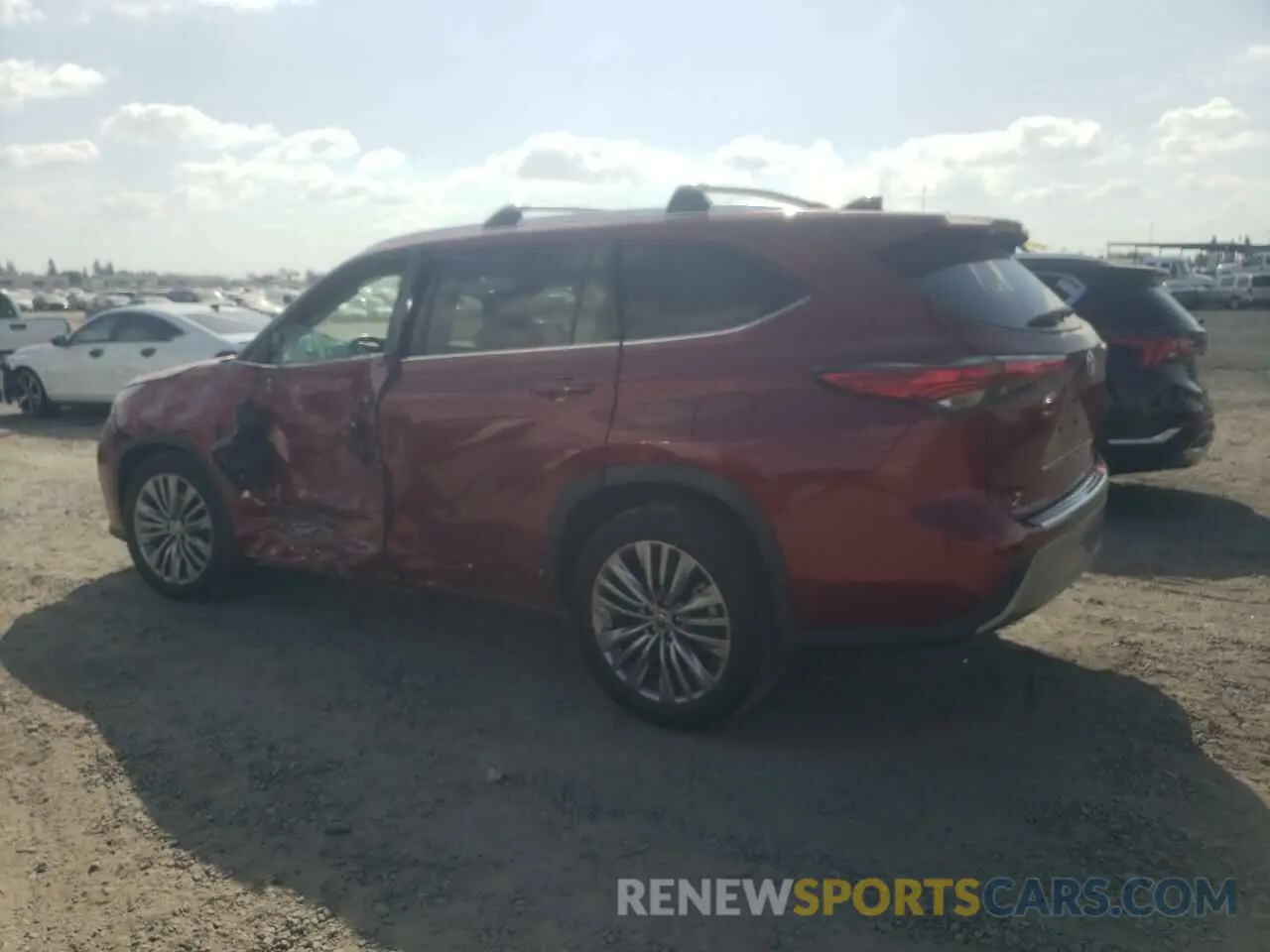 2 Photograph of a damaged car 5TDFZRBH6NS175753 TOYOTA HIGHLANDER 2022