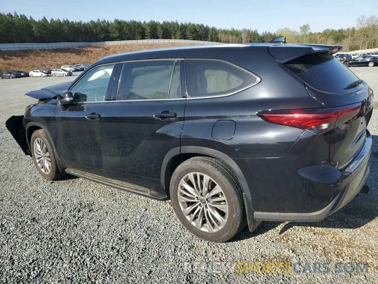 2 Photograph of a damaged car 5TDFZRBH6NS189541 TOYOTA HIGHLANDER 2022