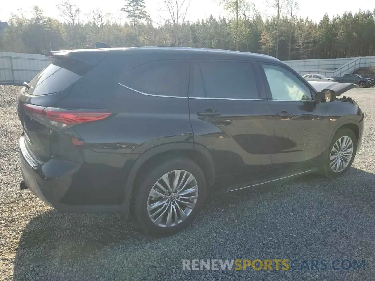 3 Photograph of a damaged car 5TDFZRBH6NS189541 TOYOTA HIGHLANDER 2022