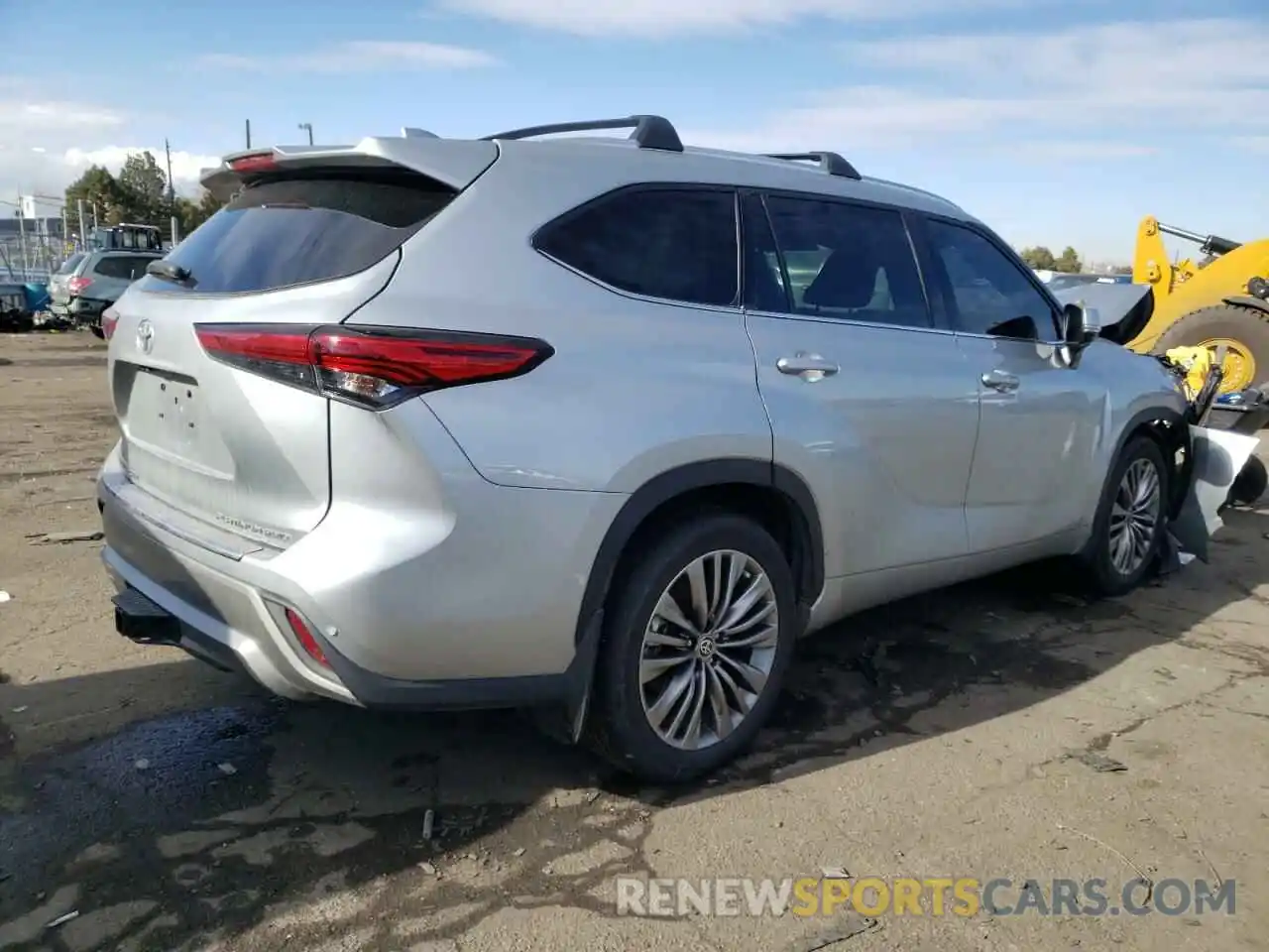 3 Photograph of a damaged car 5TDFZRBH7NS180282 TOYOTA HIGHLANDER 2022