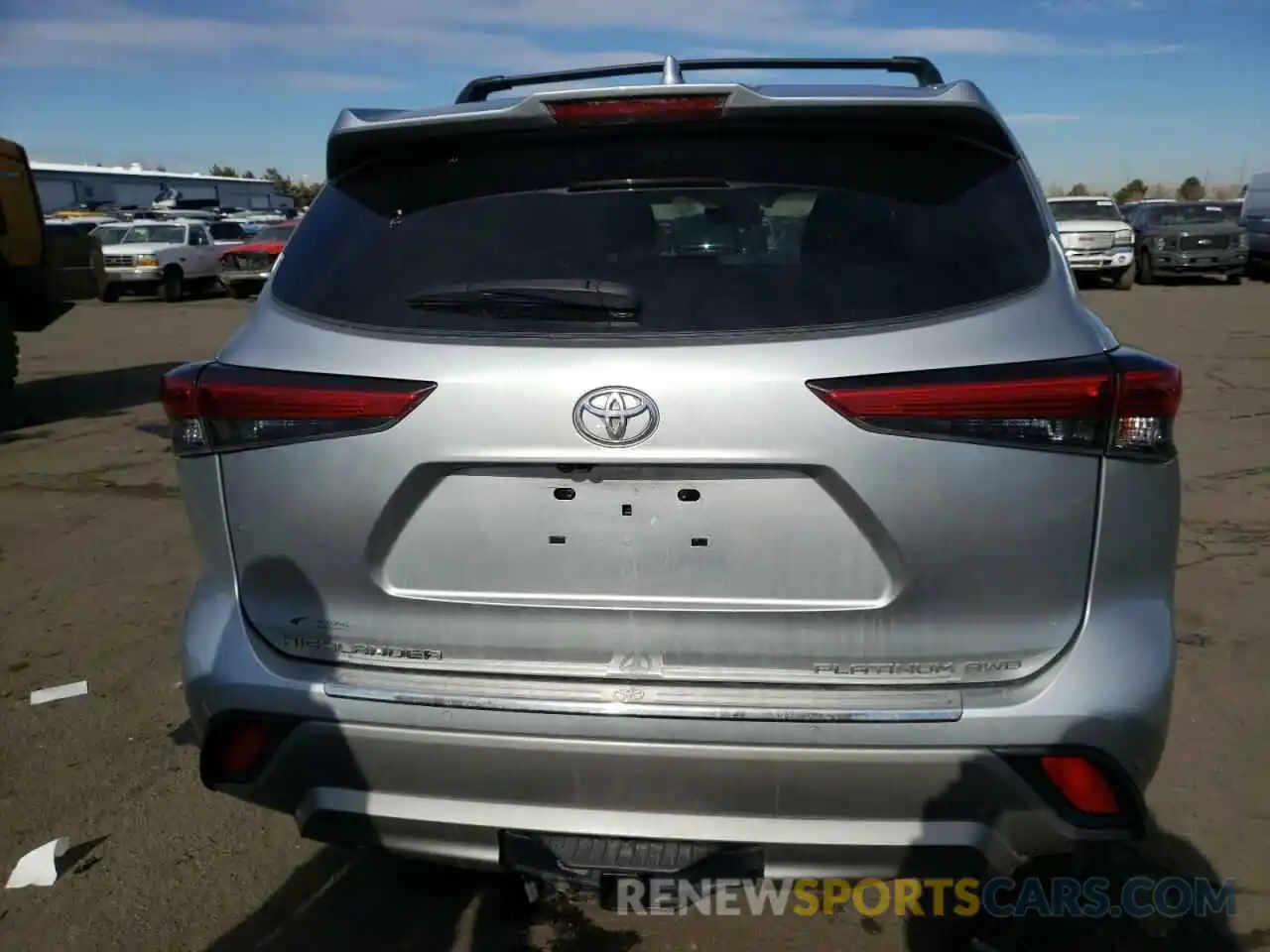 6 Photograph of a damaged car 5TDFZRBH7NS180282 TOYOTA HIGHLANDER 2022