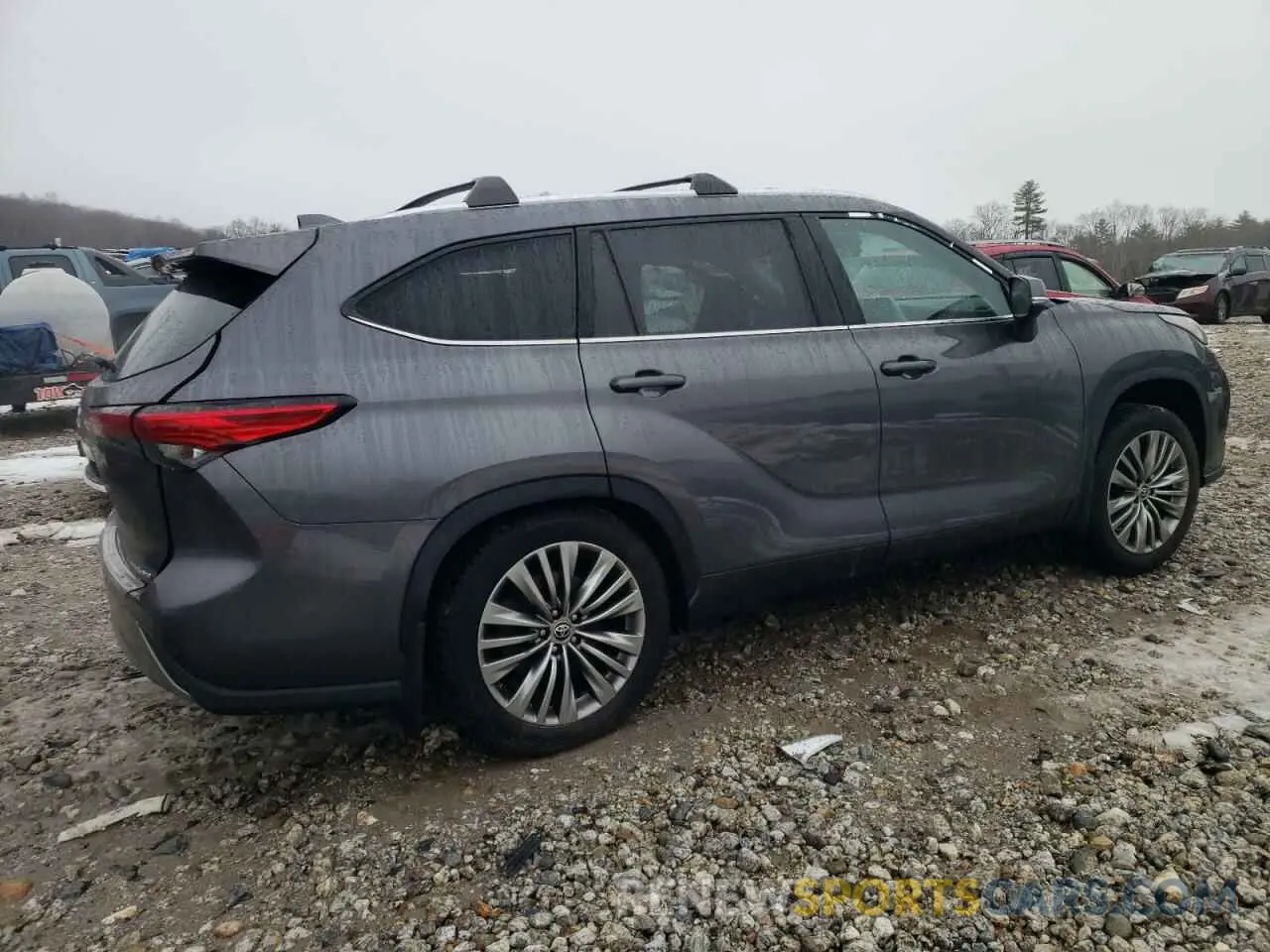 3 Photograph of a damaged car 5TDFZRBH7NS182601 TOYOTA HIGHLANDER 2022