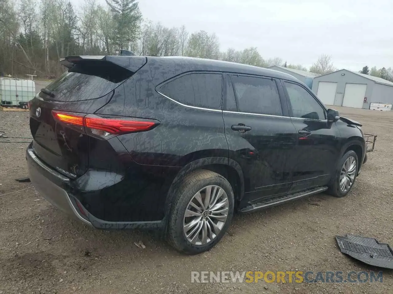 3 Photograph of a damaged car 5TDFZRBH7NS192626 TOYOTA HIGHLANDER 2022