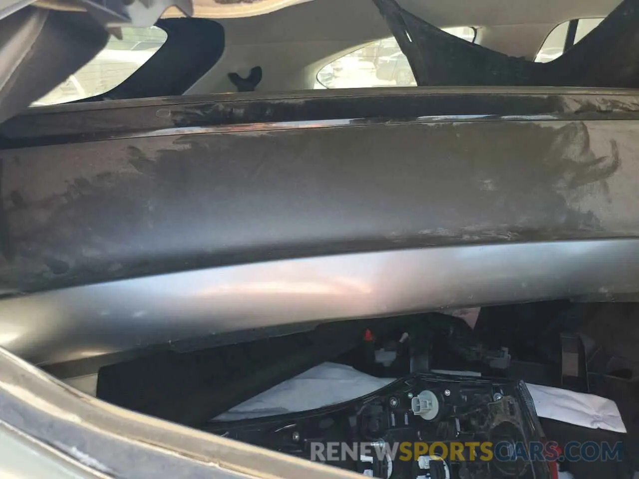13 Photograph of a damaged car 5TDFZRBH8NS183062 TOYOTA HIGHLANDER 2022