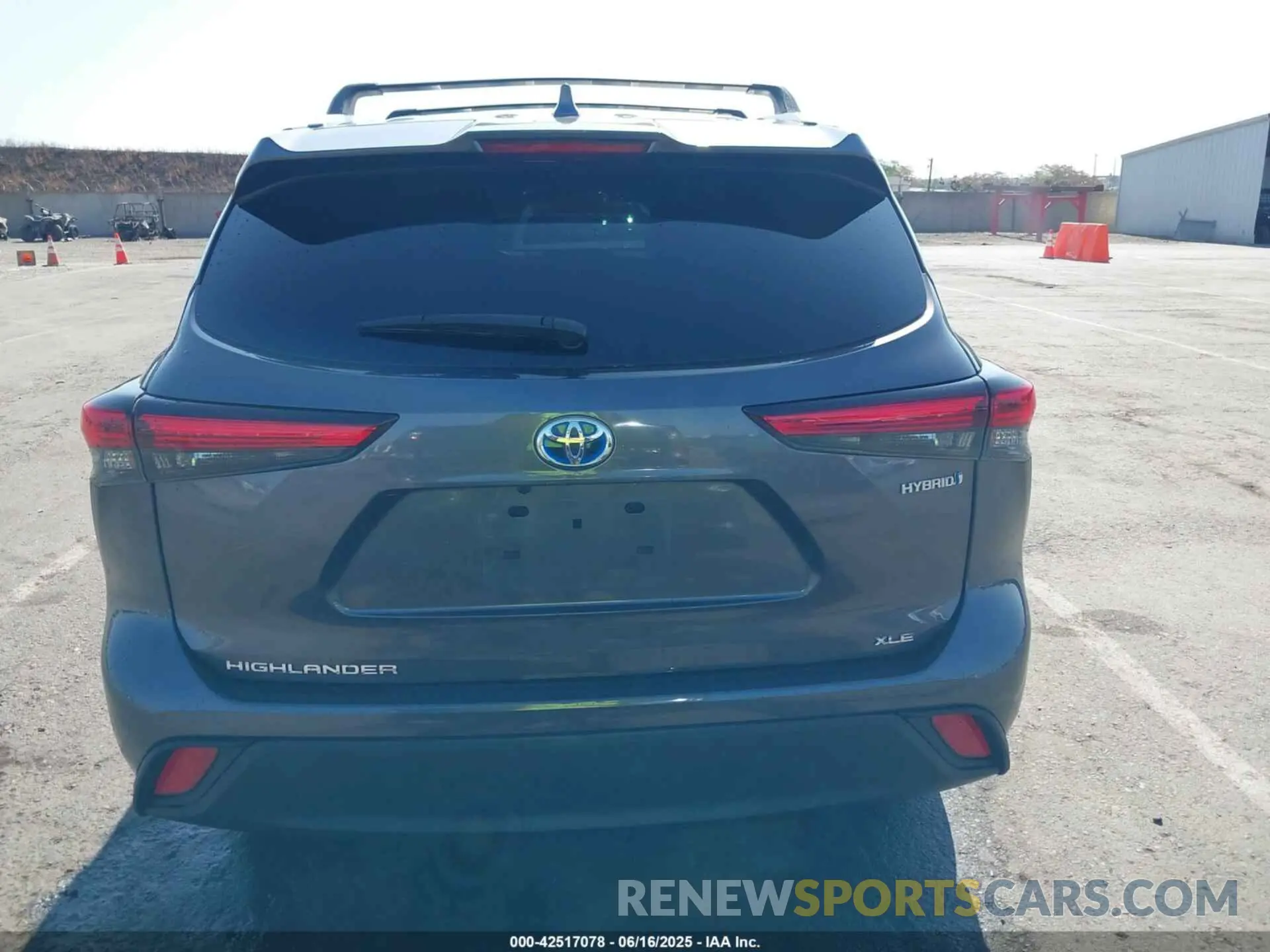 16 Photograph of a damaged car 5TDGARAH1NS516618 TOYOTA HIGHLANDER 2022