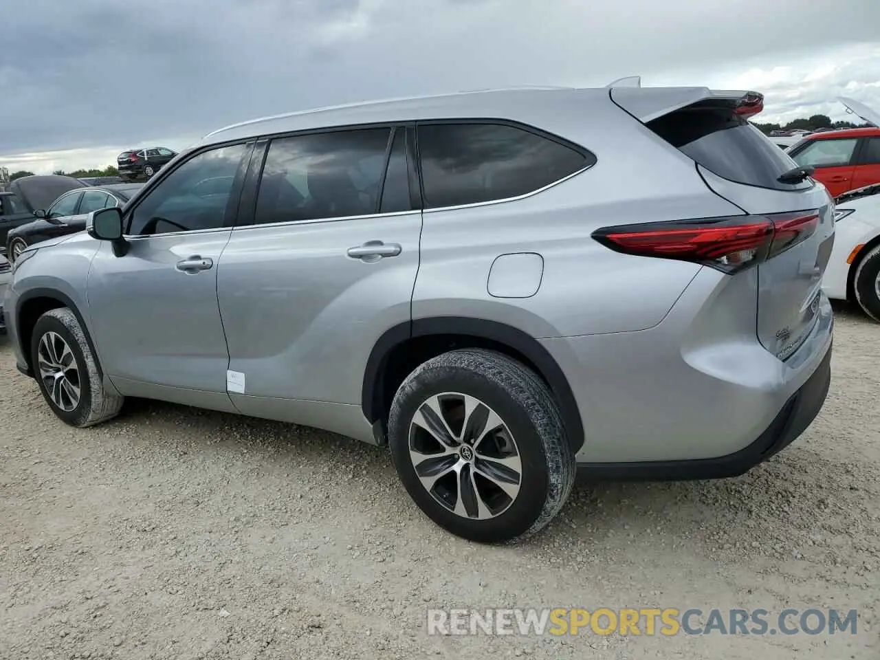 2 Photograph of a damaged car 5TDGARAH3NS510867 TOYOTA HIGHLANDER 2022