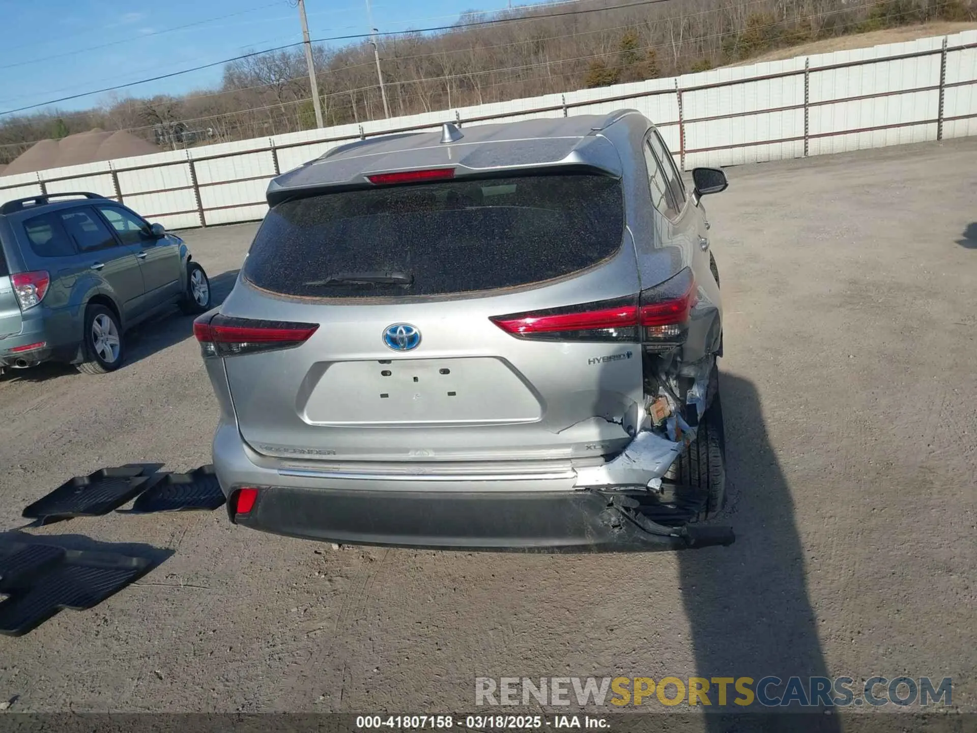 16 Photograph of a damaged car 5TDGARAH3NS513073 TOYOTA HIGHLANDER 2022