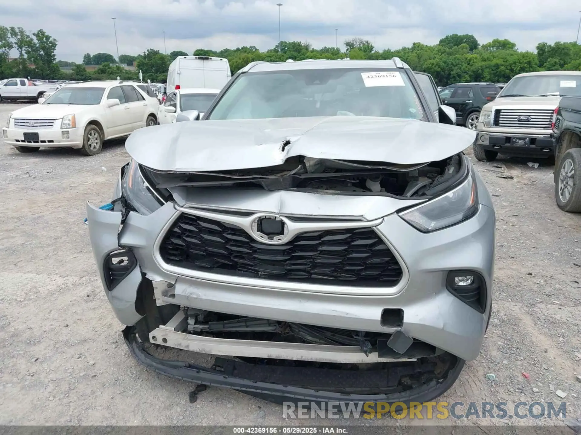 11 Photograph of a damaged car 5TDGARAH4NS511980 TOYOTA HIGHLANDER 2022