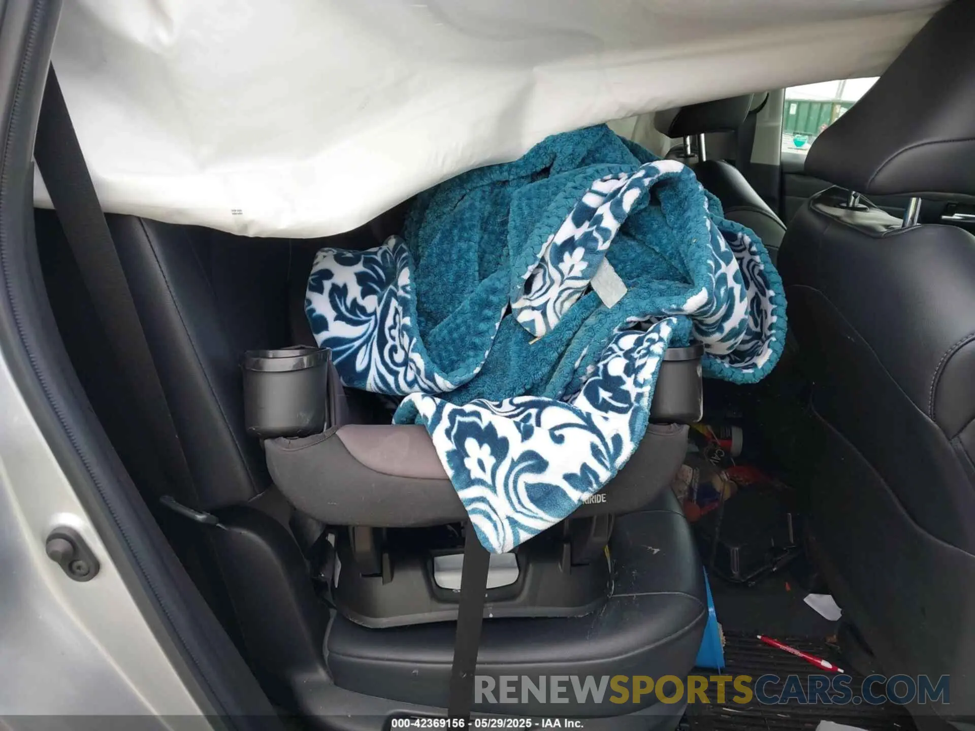 8 Photograph of a damaged car 5TDGARAH4NS511980 TOYOTA HIGHLANDER 2022