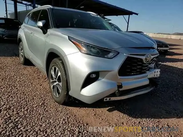 12 Photograph of a damaged car 5TDGARAH5NS516055 TOYOTA HIGHLANDER 2022