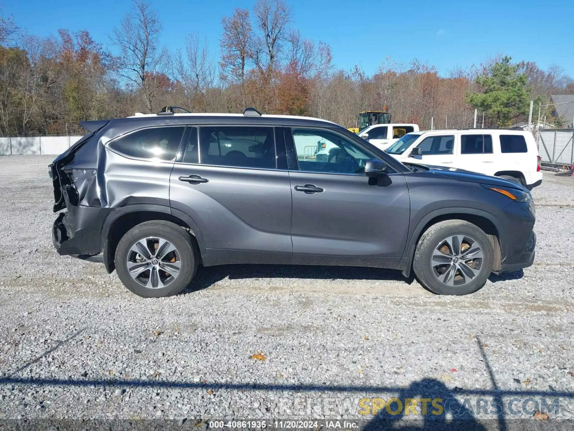 13 Photograph of a damaged car 5TDGARAH7NS512153 TOYOTA HIGHLANDER 2022