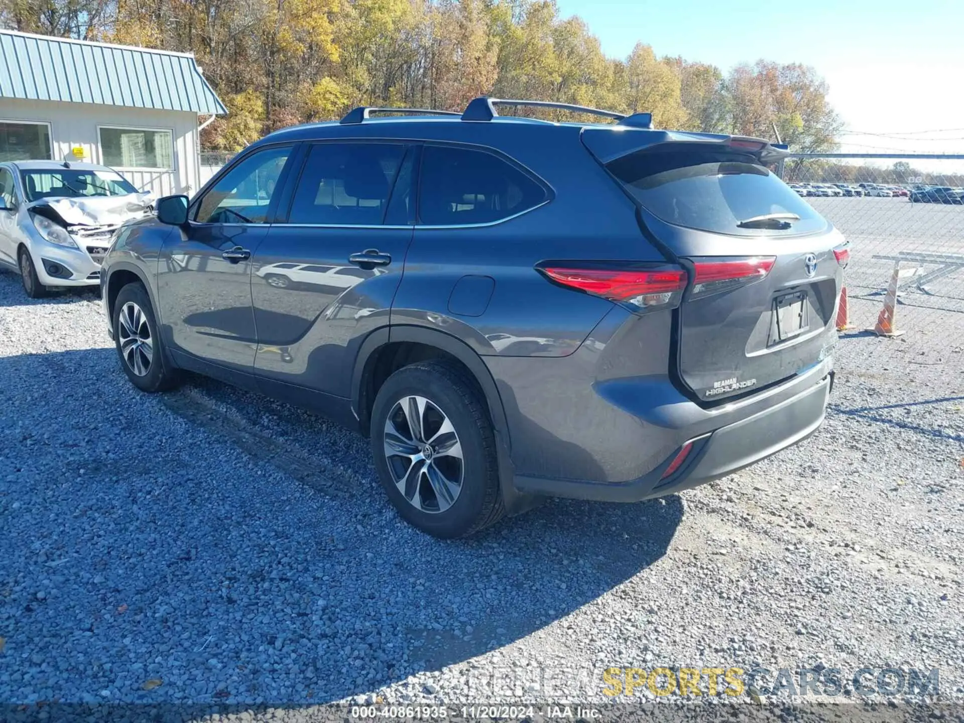 3 Photograph of a damaged car 5TDGARAH7NS512153 TOYOTA HIGHLANDER 2022