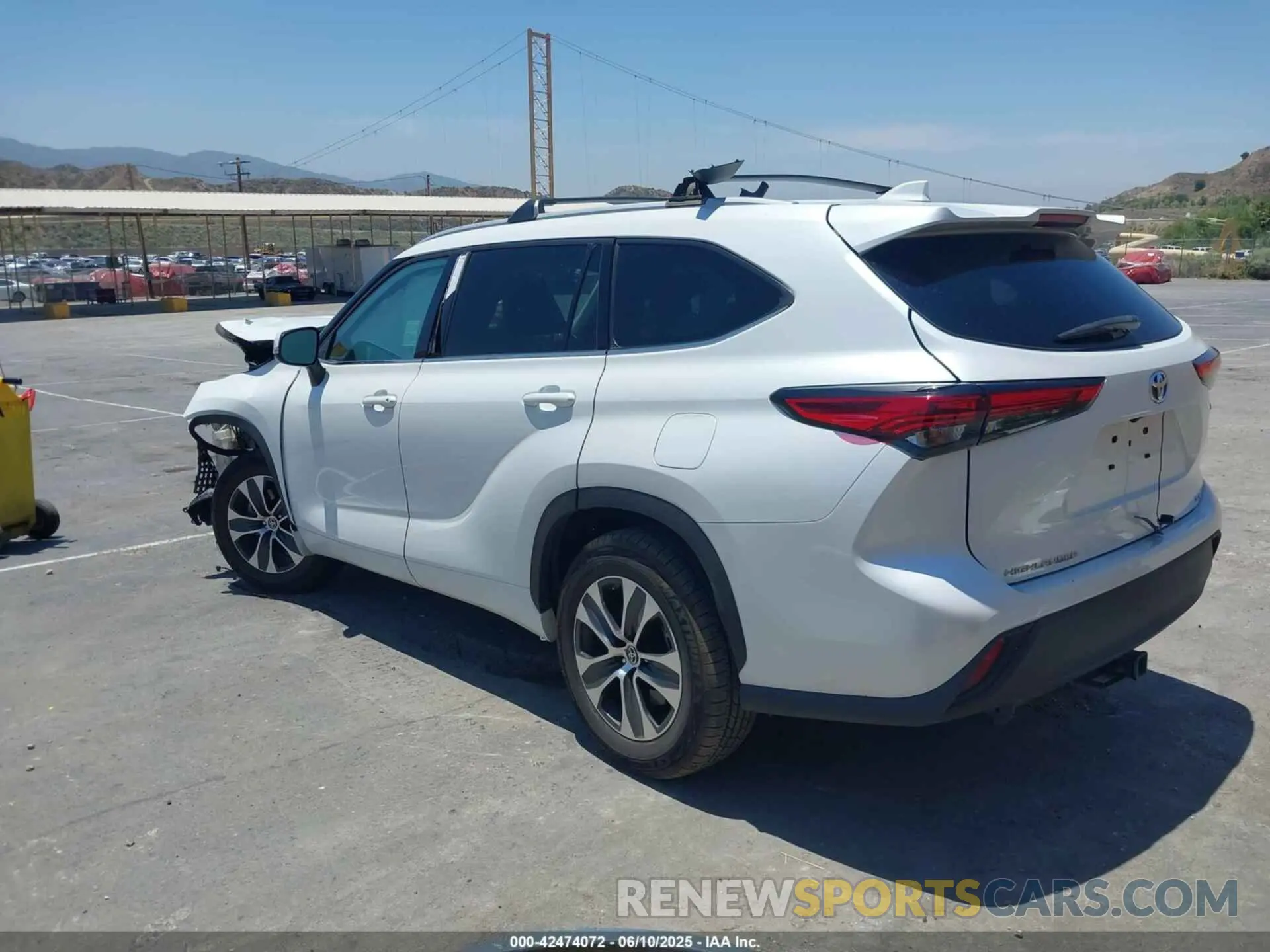 3 Photograph of a damaged car 5TDGARAH8NS514686 TOYOTA HIGHLANDER 2022
